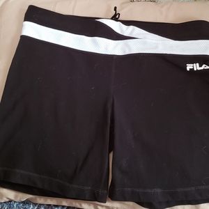 Fila running short